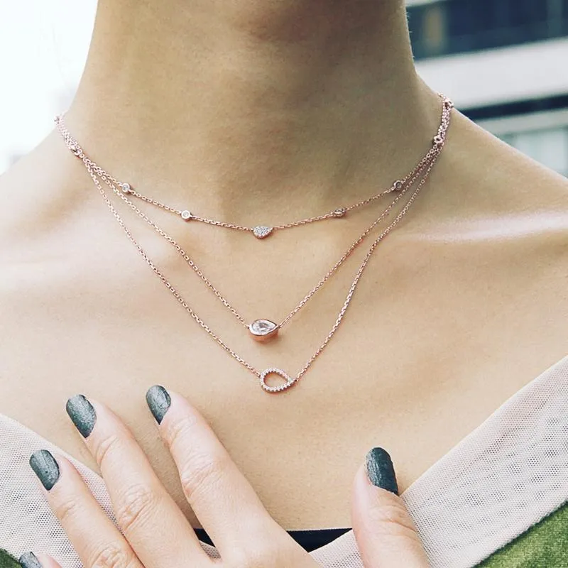 Themis Rose Necklace